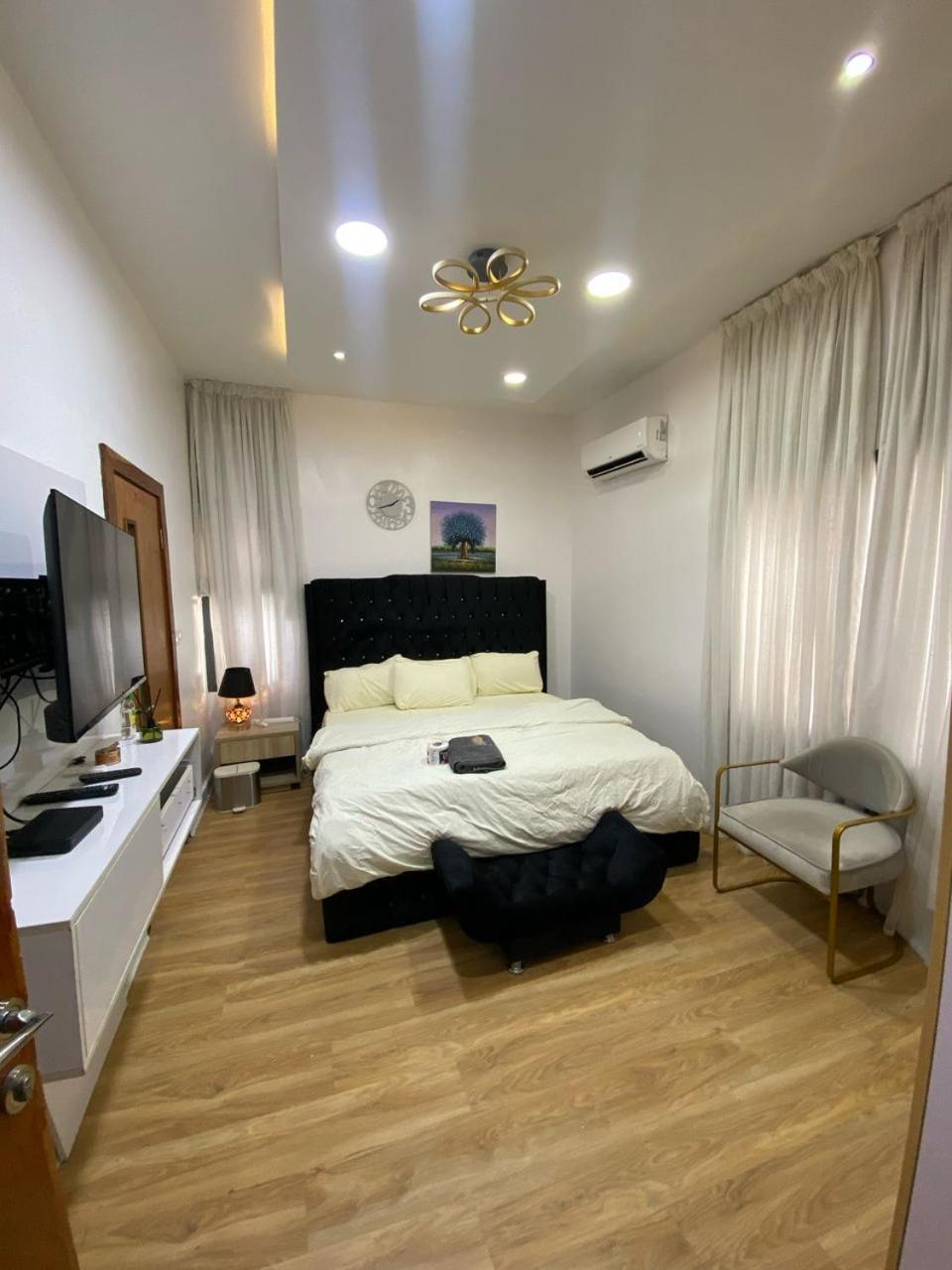 2-Bedroom Furnished Apartment - Lekki Lagos Kültér fotó